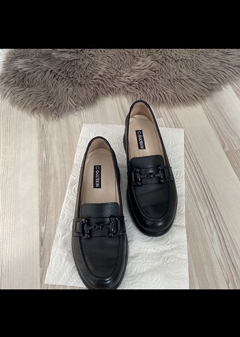 Diğer Siyah Deri Tokalı Kadın Loafer