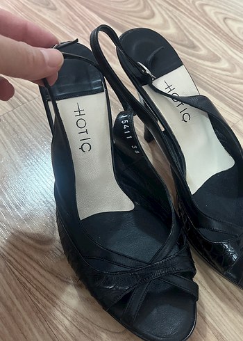 Hotiç Siyah Klasik Stiletto Topuklu Kadın Abiye Ayakkabı