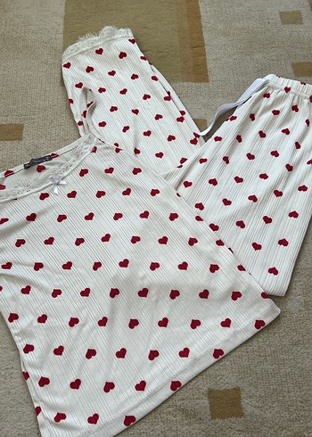 Beyaz Kalpli Dantelli Kadın Pijama Takımı