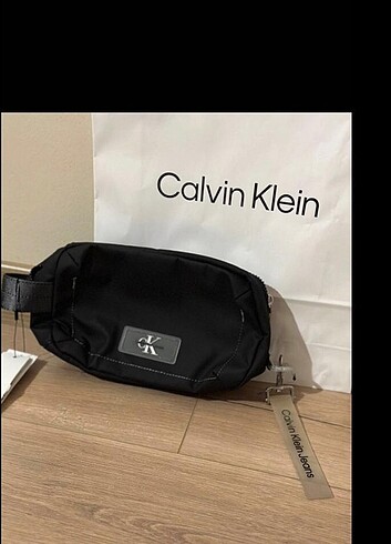  Beden Calvin klein el çantası 