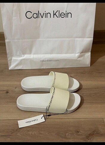 39 Beden beyaz Renk Calvin klein kadın terlik