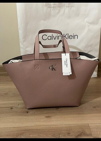  Beden Calvin klein kol çantası 