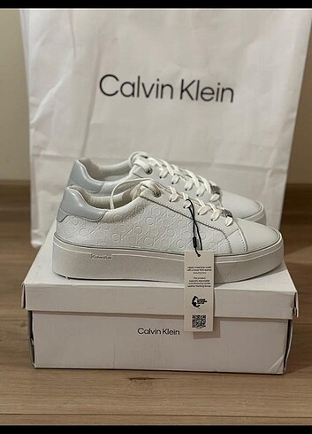 40 Beden beyaz Renk Calvin klein kadın spor ayakkabı