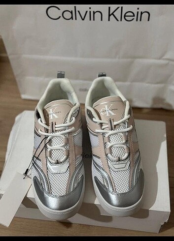 40 Beden Calvin klein kadın spor ayakkabı
