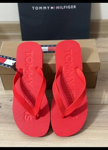 Tommy Hilfiger 41