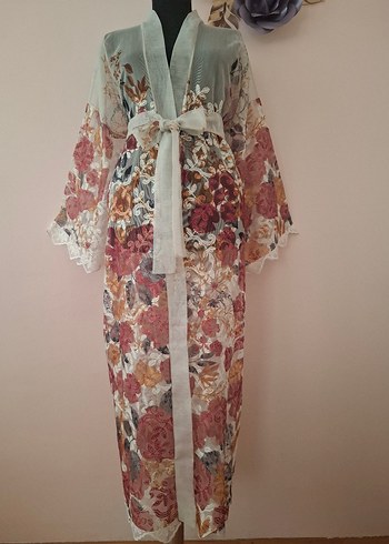 m Beden Dantel Detaylı Uzun Çiçek Desenli Bohem Kimono