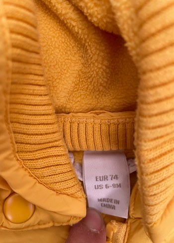 Erkek Çocuk Sarı Kapüşonlu Fermuarlı Mont - Görsel 2