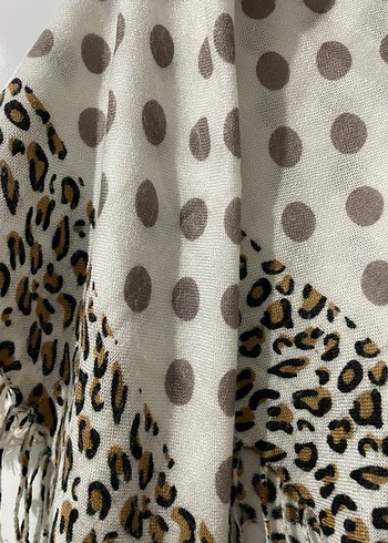 Gri Puantiyeli Bohem Kadın Şal - Görsel 2