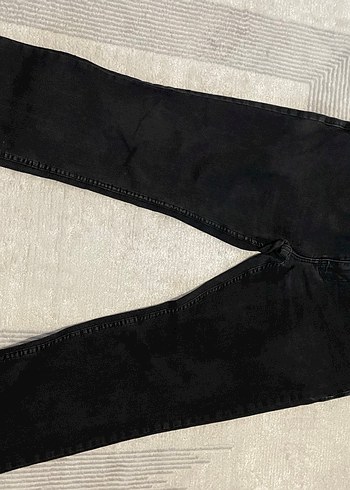 LC Waikiki Siyah Dar Kesim Denim Jean