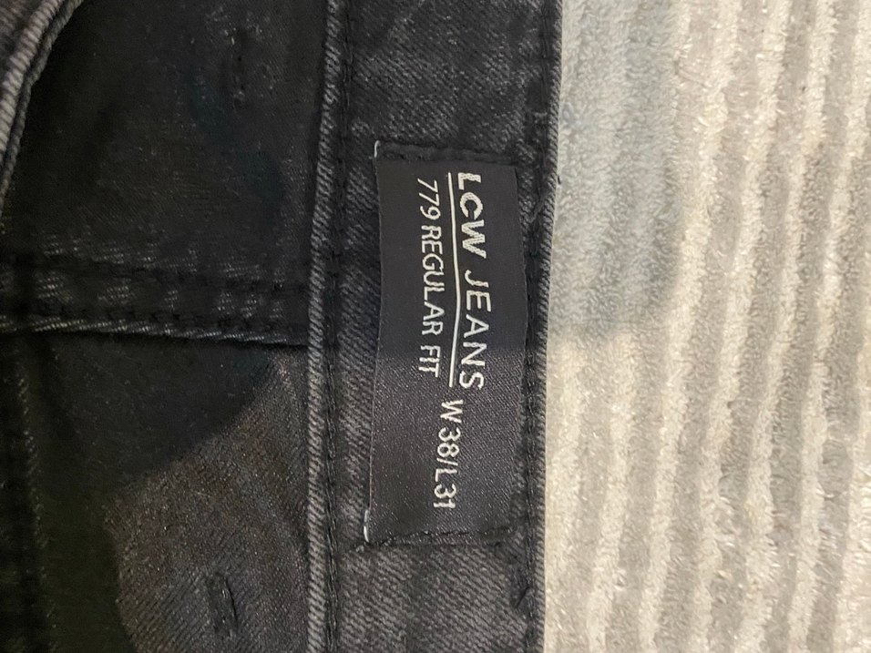Siyah Dar Kesim Denim Jean — görsel 3/6