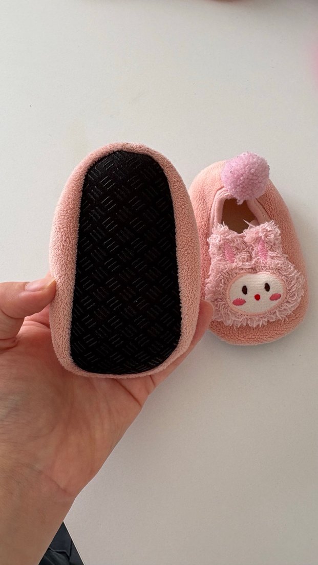 Kızlar için Pembe Nakışlı Sıcak Terlik - Görsel 4