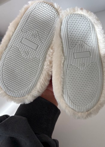 Kızlar için kiraz işlemeli pembe sıcak terlik - Görsel 5