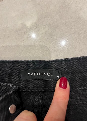 trendyolmilla siyah şort etek - Görsel 4