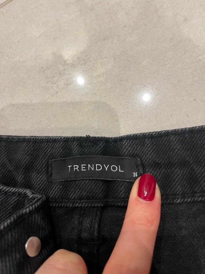 trendyolmilla siyah şort etek - Görsel 4