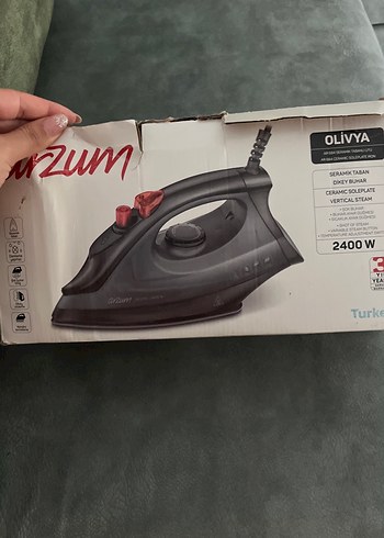 2400W Siyah Olivya Seramik Tabanlı Ütü