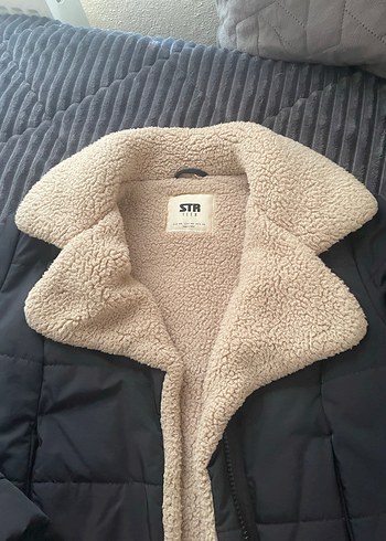 Bej Kürklü Siyah Kadın Mont Stradivarius - Görsel 4