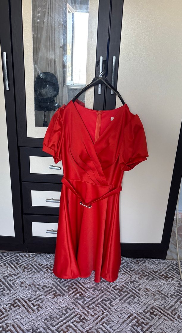 Nar çiçeği  Drapeli Midi Abiye Elbise - Görsel 2