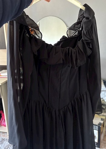 Siyah tül midi boy straplez yaka ve uzun kol tül şeklimde - Görsel 3