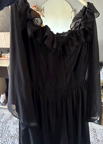 Siyah tül midi boy straplez yaka ve uzun kol tül şeklimde - Görsel 5