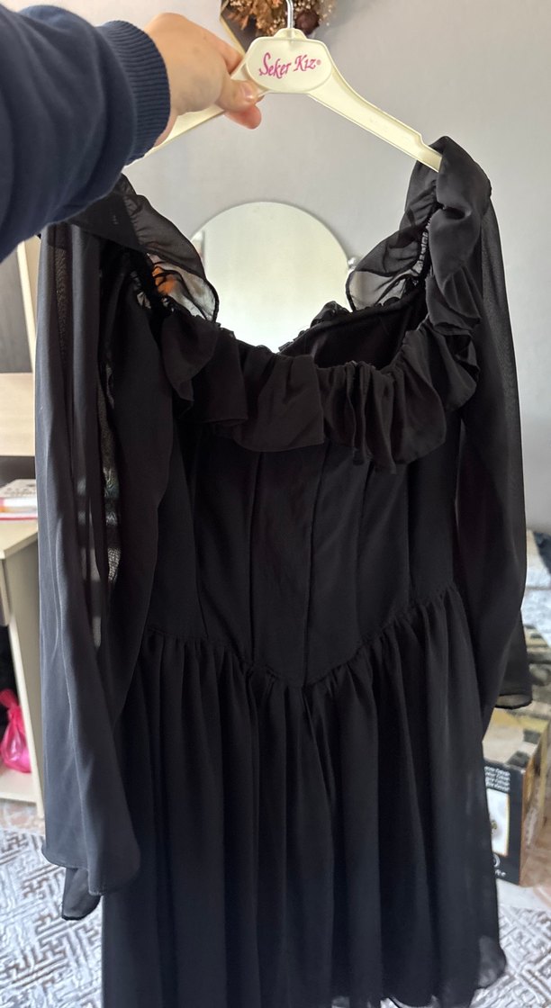 Siyah tül midi boy straplez yaka ve uzun kol tül şeklimde - Görsel 3