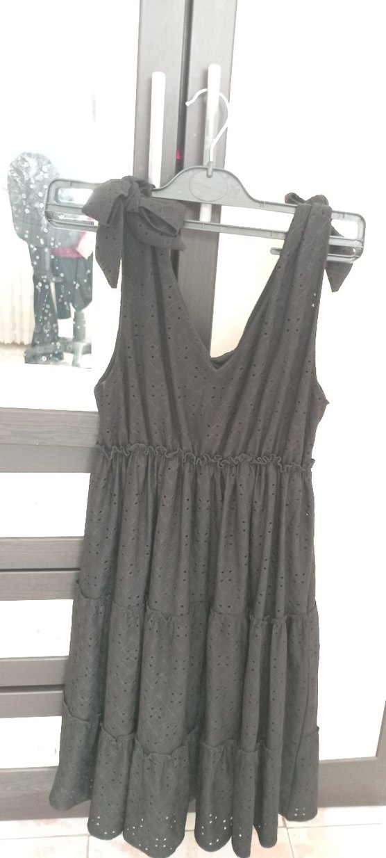 Siyah V Yakalı Uzun Kadın Elbise - Görsel 3