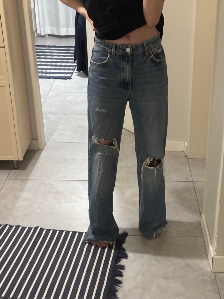 Yırtık Detaylı Bol Kesim Mavi Jean Pantolon - Görsel 2