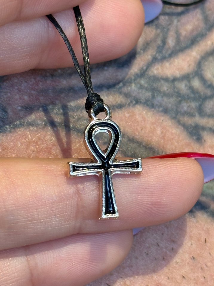 Altın Renkli Gotik Ankh Kolye - Görsel 3