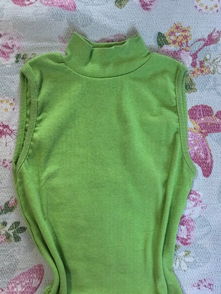 Fıstık yeşili boğazlı bluz - Görsel 3