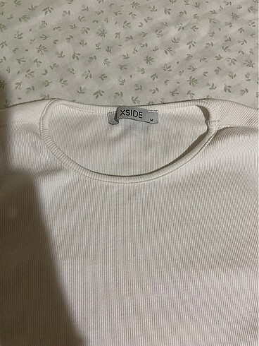 LC Waikiki Crop tshirt