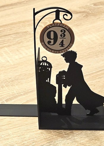 Harry Potter Platform 9¾ Metal Figür - Görsel 2