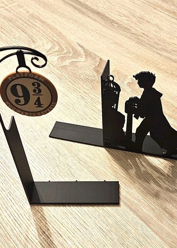 Harry Potter Platform 9¾ Metal Figür - Görsel 3