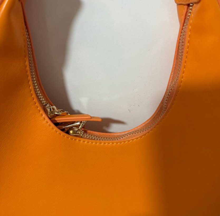 Turuncu Deri Kadın Omuz Çantası - Görsel 3