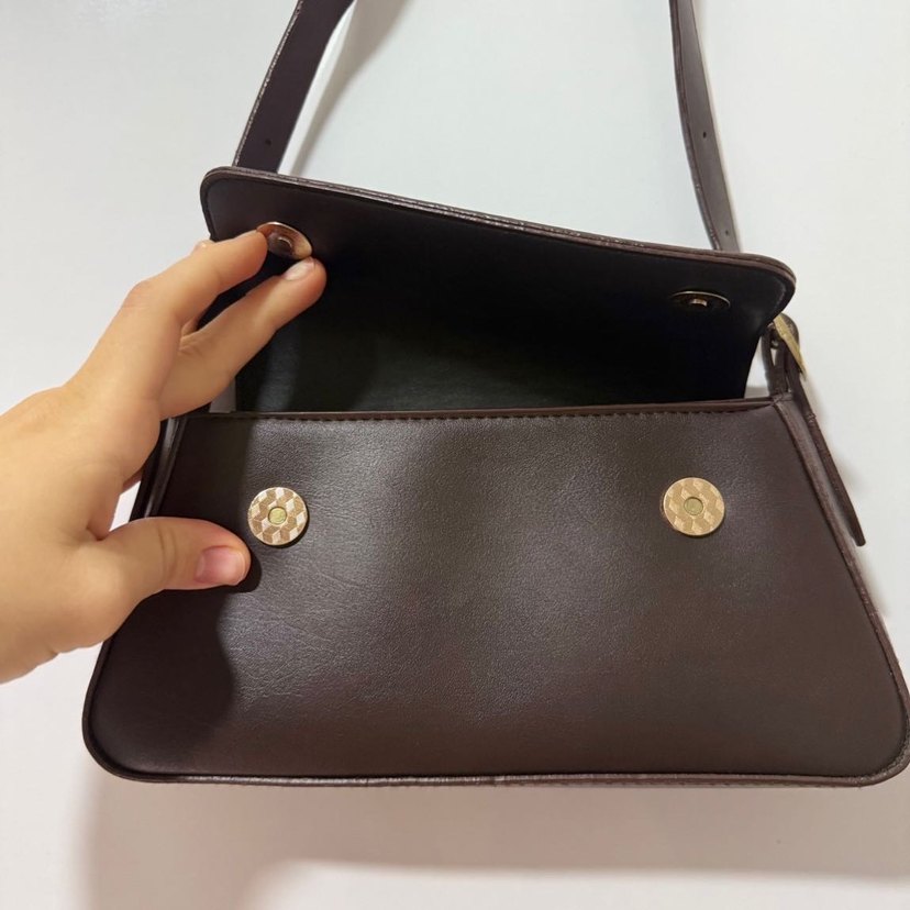 Kahverengi Deri Kadın Omuz Çantası - Görsel 2