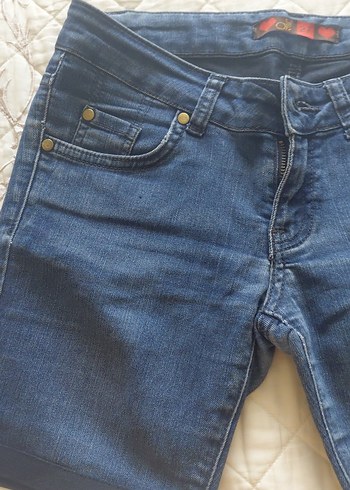 Parlak Mavi Mini Kadın Denim Şort - Görsel 4