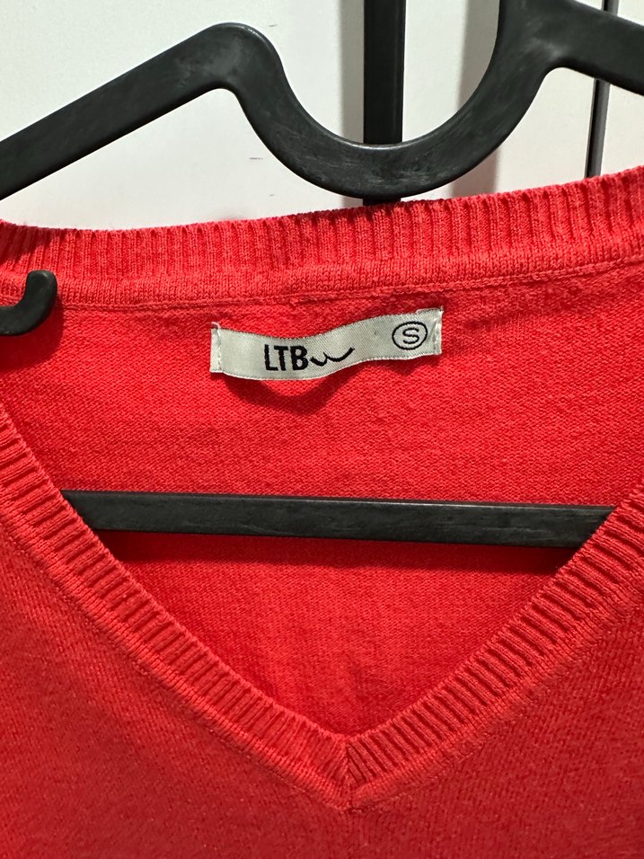 Kırmızı V Yaka Triko Kadın Kazak - Görsel 3