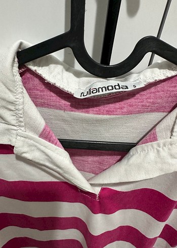 Pembe Çizgili Kısa Kollu Polo Yaka Tişört - Görsel 3