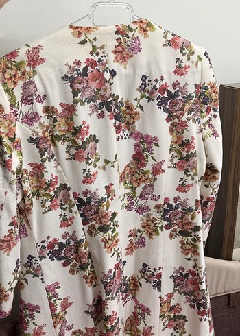 m Beden Çiçekli Adl marka kapri kol uzun blazer ceket