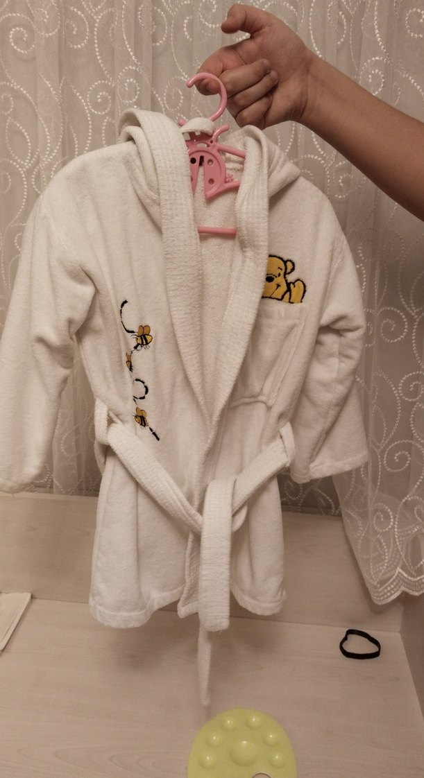 Beyaz Nakışlı Kız Çocuk Bornozu - Görsel 2