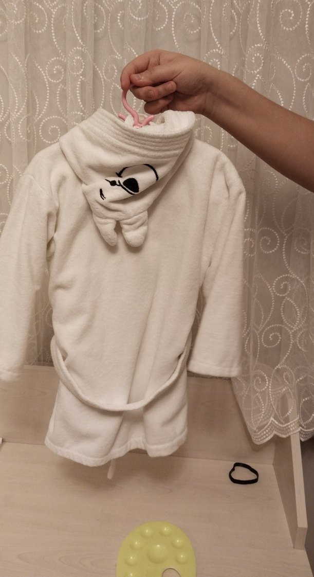 Beyaz Nakışlı Kız Çocuk Bornozu - Görsel 3