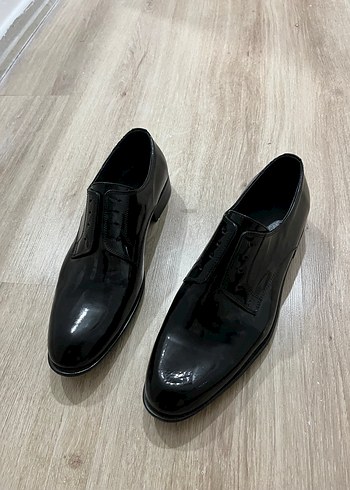 Diğer Parlak Siyah Modern Klasik Erkek Ayakkabi