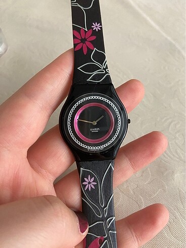  Beden siyah Renk SWATCH SAAT