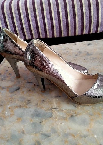 Gri Yılan Derisi Desenli Stiletto Topuklu Kadın Ayakkabı