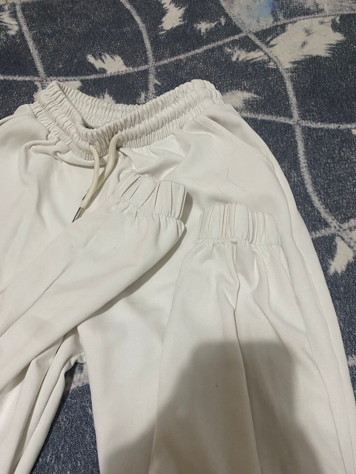 Beyaz Kadın Pamuklu Rahat Kesim Eşofman - Görsel 3