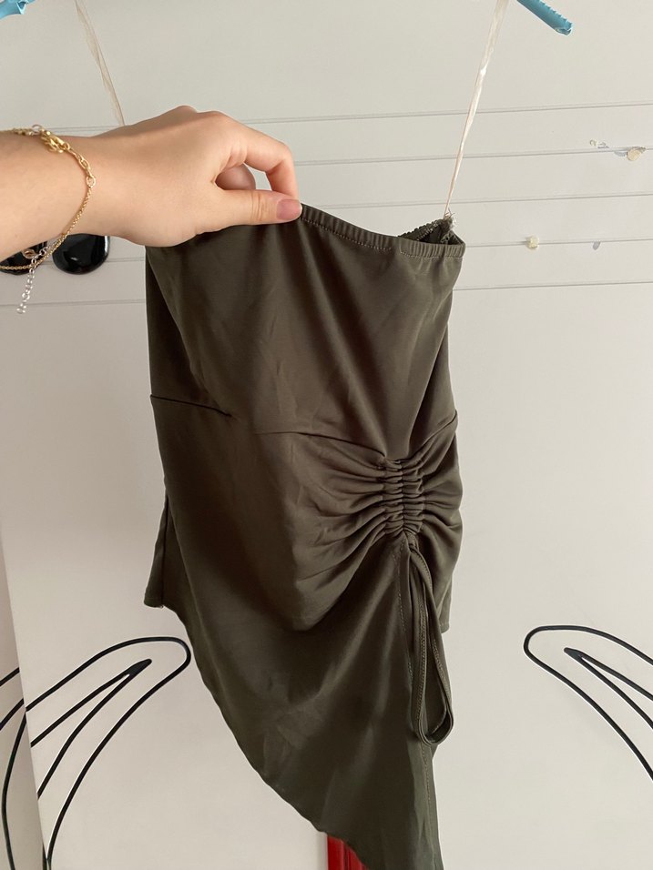 Drapeli straplez bluz - Görsel 3