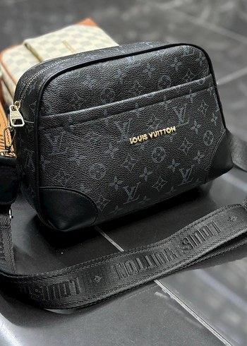 Louis Vuitton Siyah Baskılı Kadın Omuz Çantası