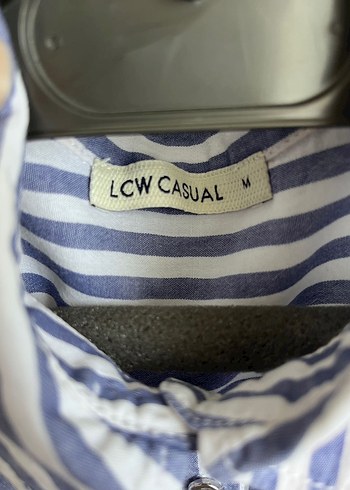 LCW WAİKİKİ Düğmeli Çizgili Kolsuz Gömlek - Görsel 4