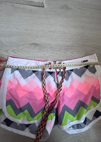 Renkli Bağcıklı deniz şortu - Görsel 5