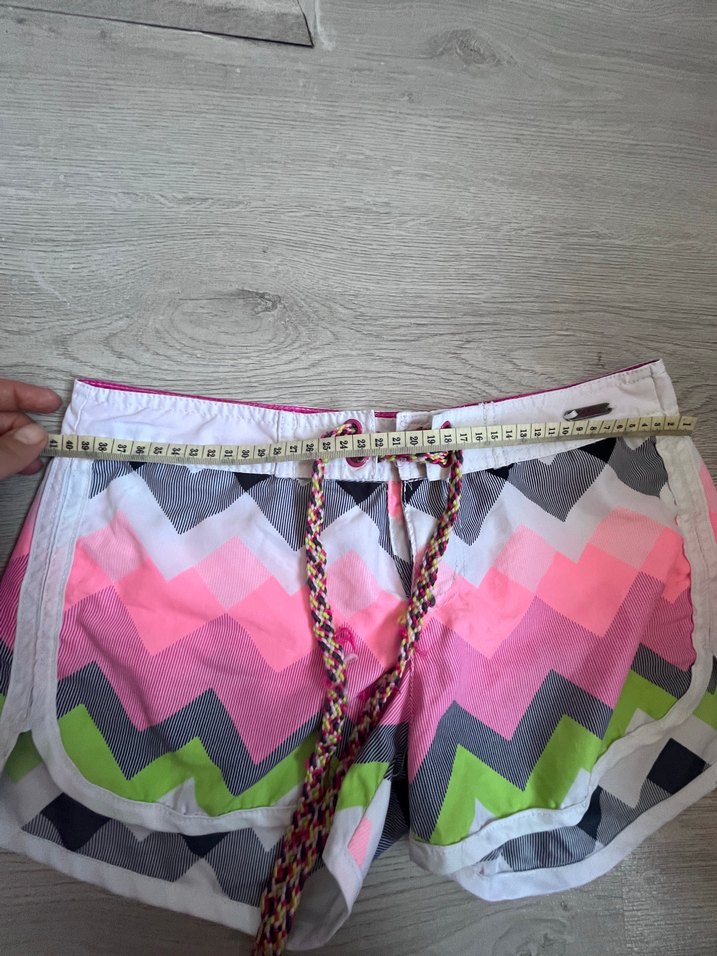 Renkli Bağcıklı deniz şortu - Görsel 5