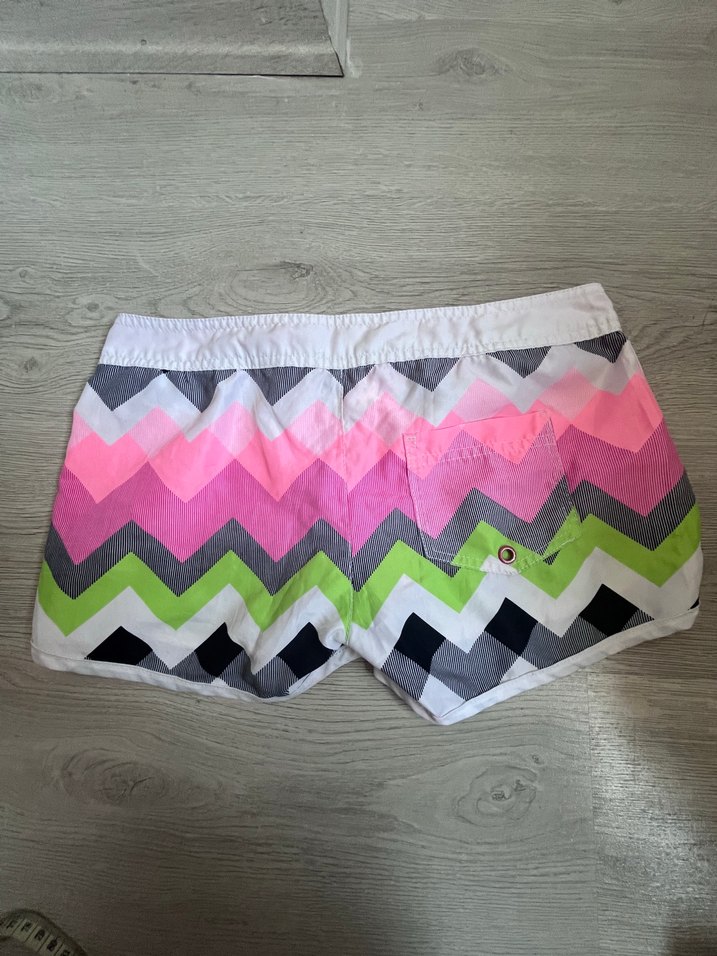 Renkli Bağcıklı deniz şortu - Görsel 3