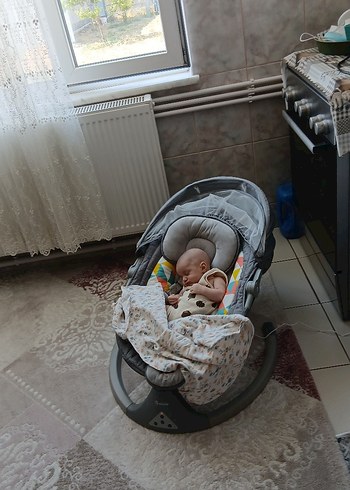  Beden Gri Bebek Ana Kucağı ve Sepeti